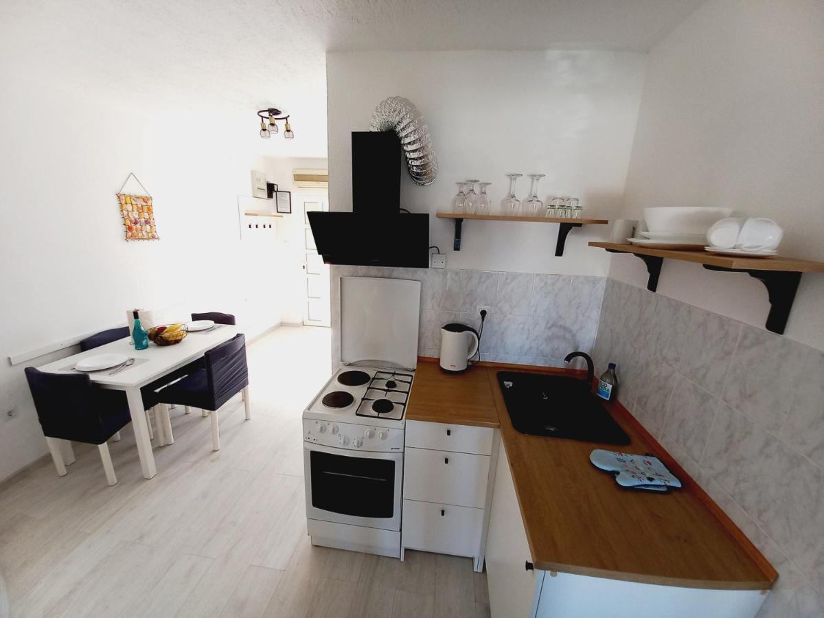 Apartments Toni 罗戈兹尼察 外观 照片