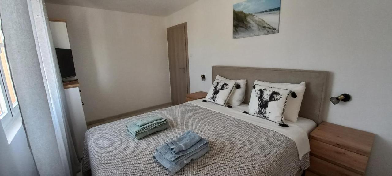Apartments Toni 罗戈兹尼察 外观 照片