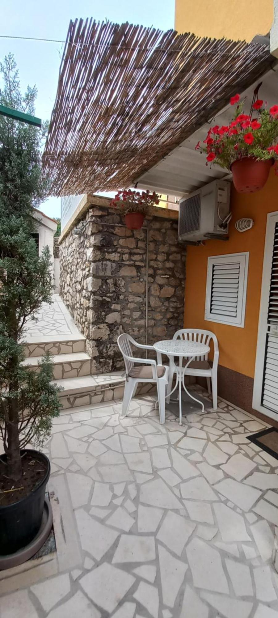 Apartments Toni 罗戈兹尼察 外观 照片