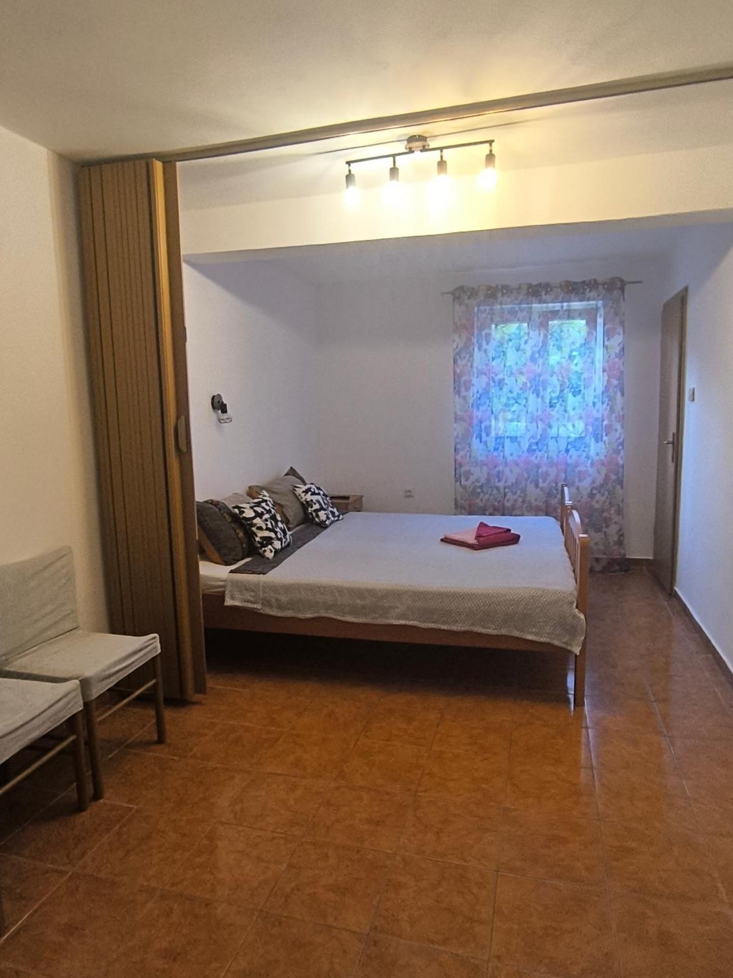 Apartments Toni 罗戈兹尼察 外观 照片