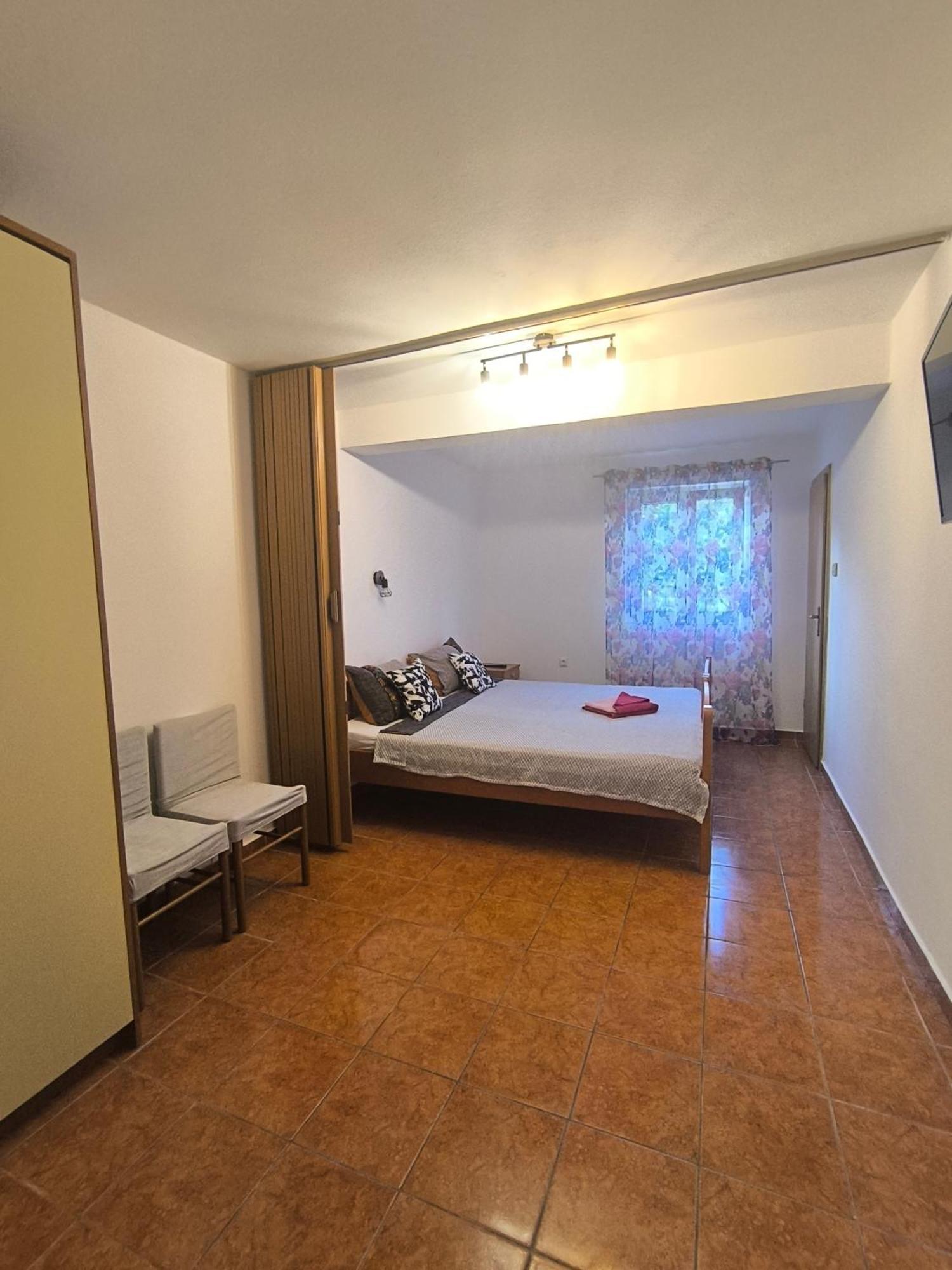 Apartments Toni 罗戈兹尼察 外观 照片