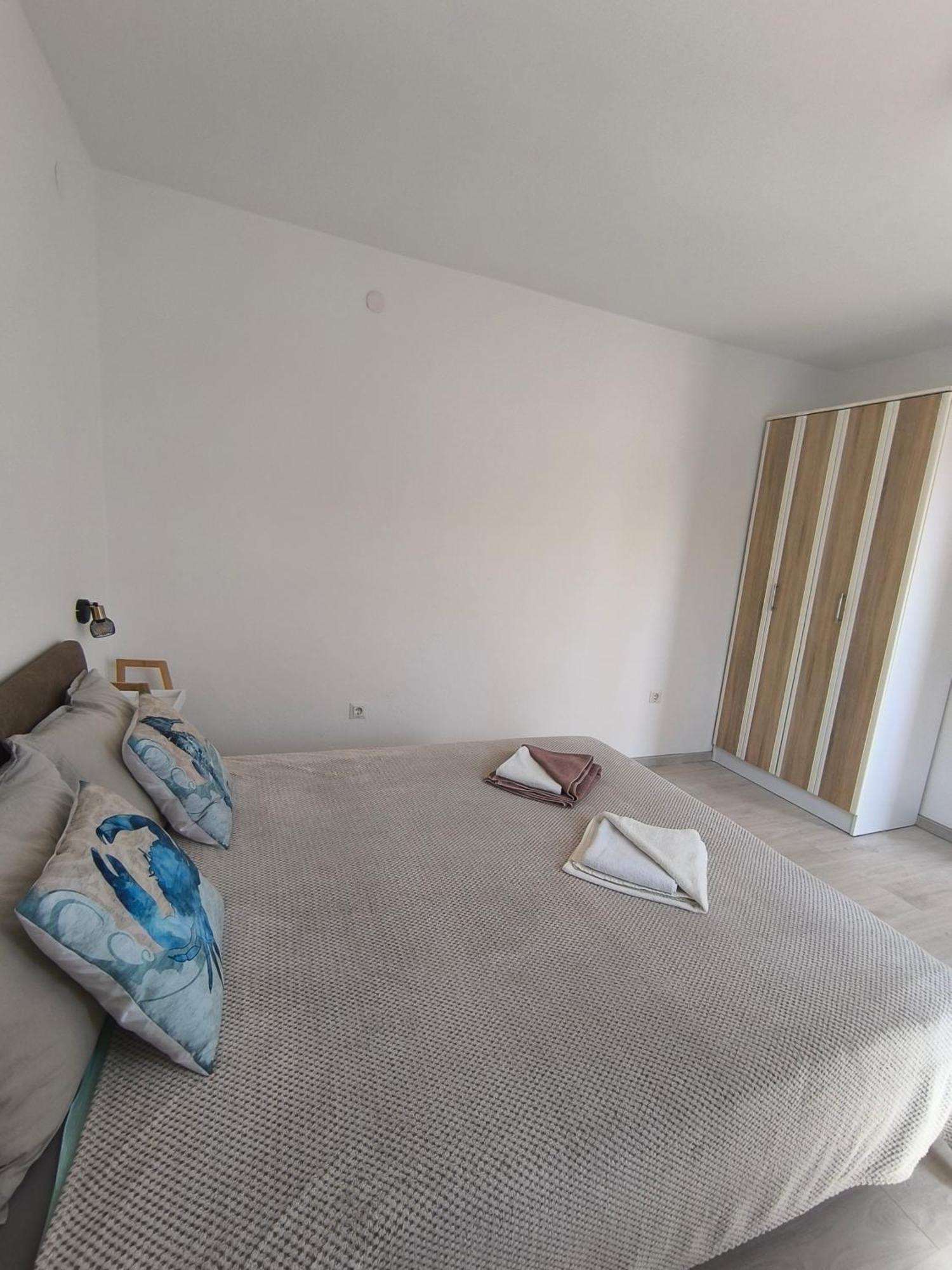 Apartments Toni 罗戈兹尼察 外观 照片