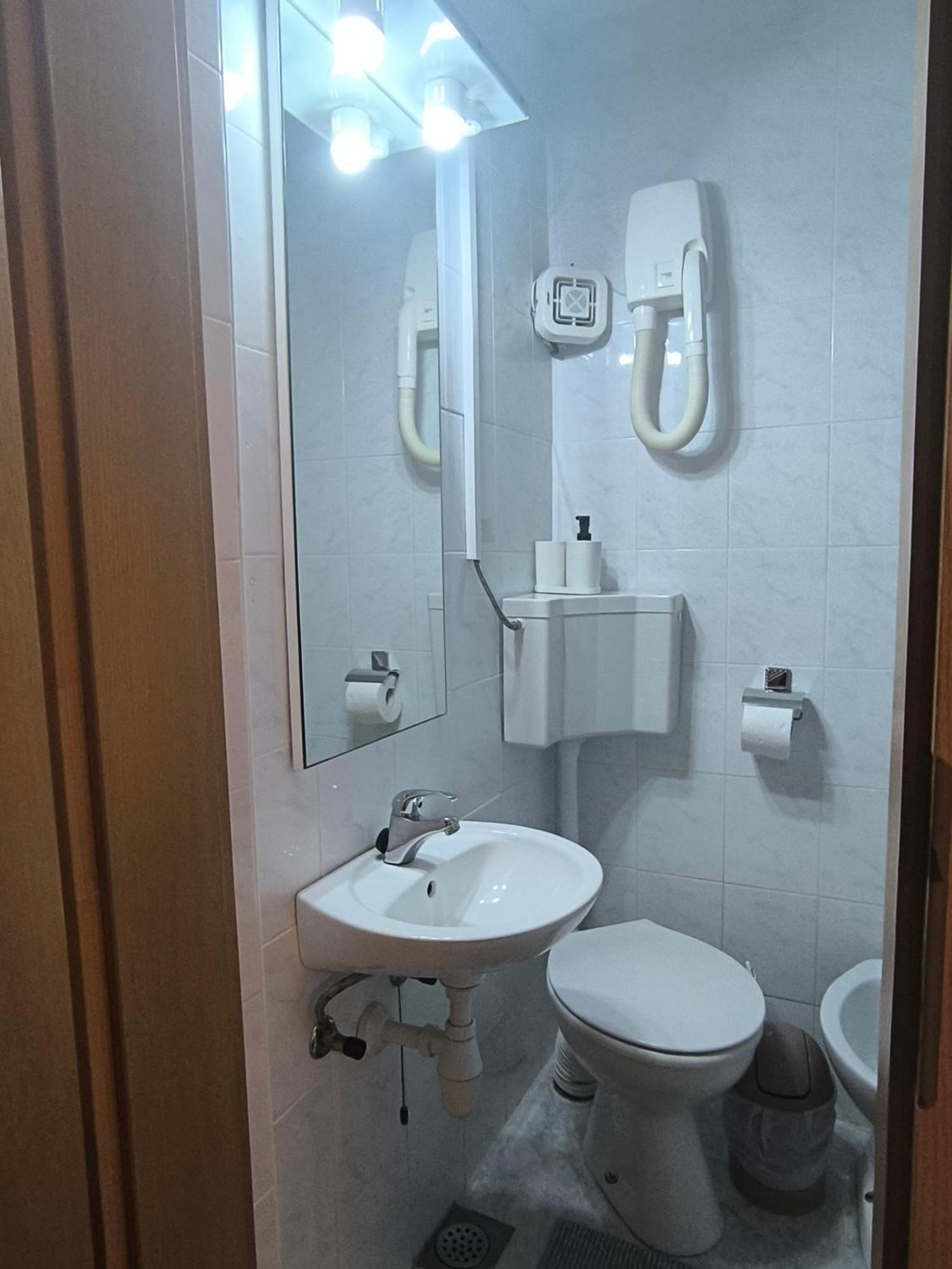 Apartments Toni 罗戈兹尼察 外观 照片