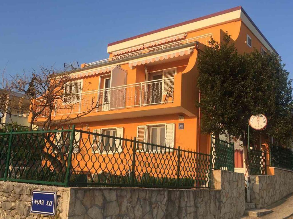 Apartments Toni 罗戈兹尼察 外观 照片